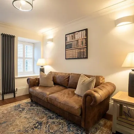 Апартаменти Pineapple - 2 *