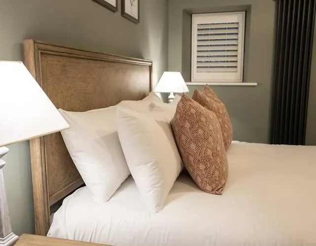 Pineapple - 2 Апартаменти Бристоль