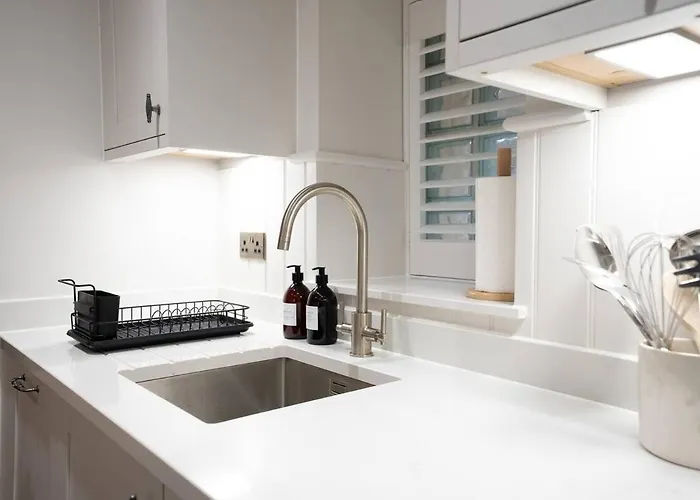 Pineapple - 2 * Бристоль